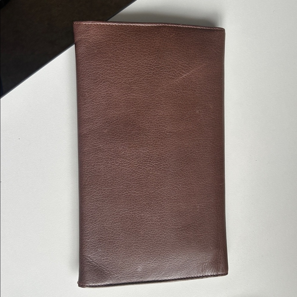 Danier Leather Travel Clutch - Picture 4 of 14